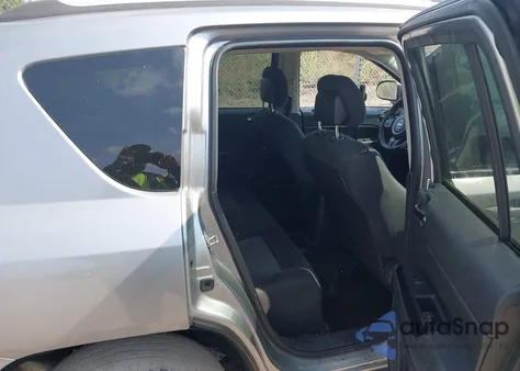 2016 Jeep Compass Sport из США, поврежденный, VIN 1C4NJCBA2GD648565